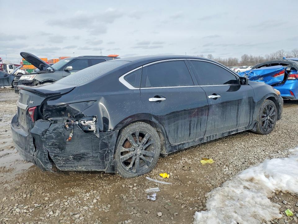 Photo 3 from auction – 2017 NISSAN ALTIMA with VIN 1N4AL3AP1HC258505