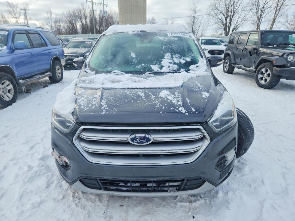 Photo 5 from auction – 2017 FORD ESCAPE with VIN 1FMCU9J90HUB77585
