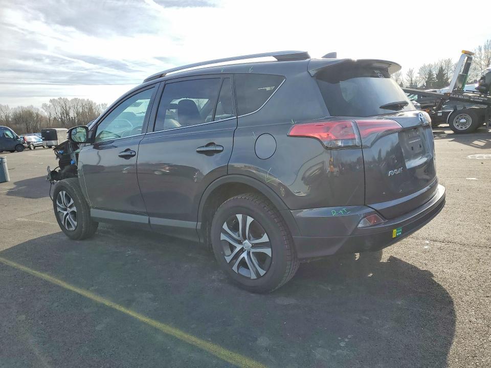 صورة رقم 2 من المزاد - 2018 TOYOTA RAV4 LE مع VIN JTMBFREV3JJ736734