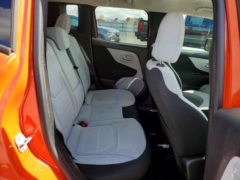 Photo 11 from auction – 2018 JEEP RENEGADE with VIN ZACCJABBXJPH32212