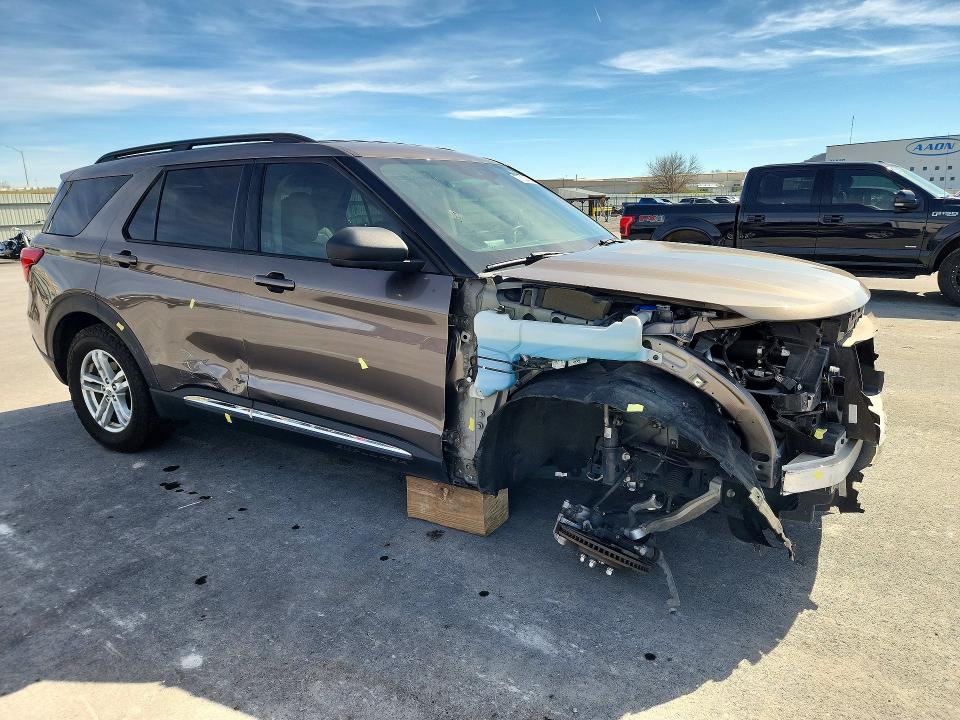 Photo 4 from auction – 2021 FORD EXPLORER with VIN 1FMSK7DH0MGB15301