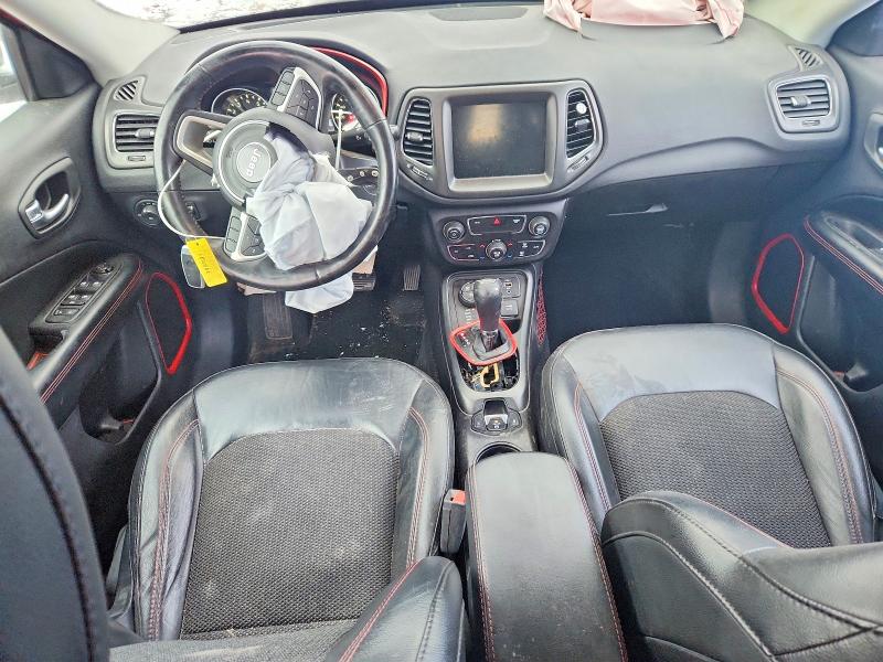 Photo 8 from auction – 2019 JEEP COMPASS TR with VIN 3C4NJDDB1KT650175