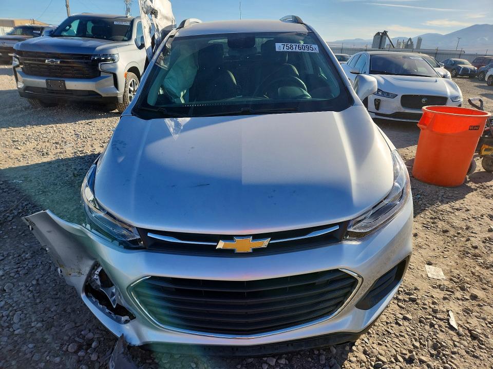 Photo 5 from auction – 2019 CHEVROLET TRAX with VIN KL7CJLSB2KB896106