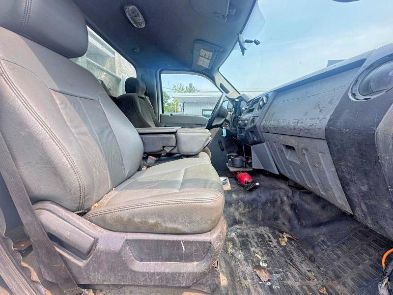 Photo 5 from auction – 2012 FORD F350 SUPER with VIN 1FDRF3E61CEB24902
