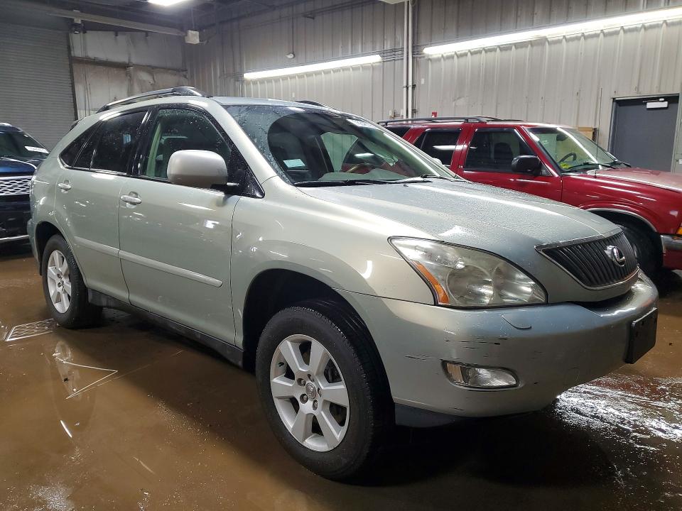 Photo 4 from auction – 2006 LEXUS RX 330 with VIN 2T2HA31U06C090649