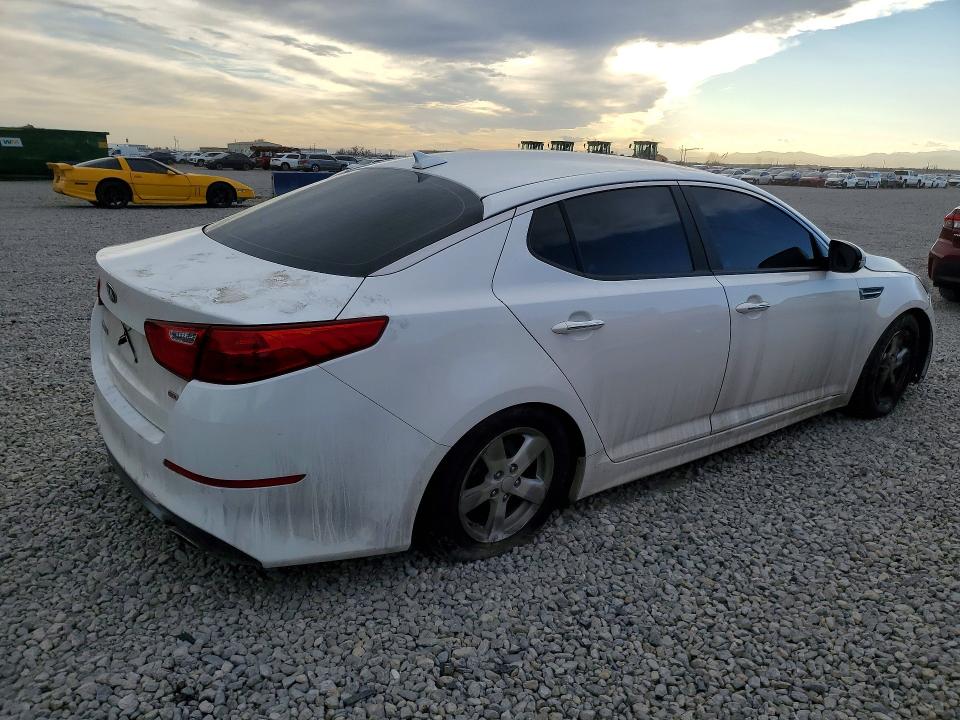 Photo 3 from auction – 2015 KIA OPTIMA with VIN KNAGM4A76F5612332