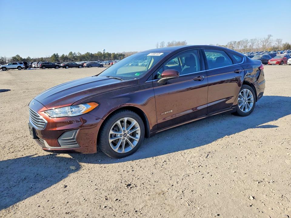 FORD FUSION SE 2019 with VIN 3FA6P0LU9KR157300 - Photo from auction
