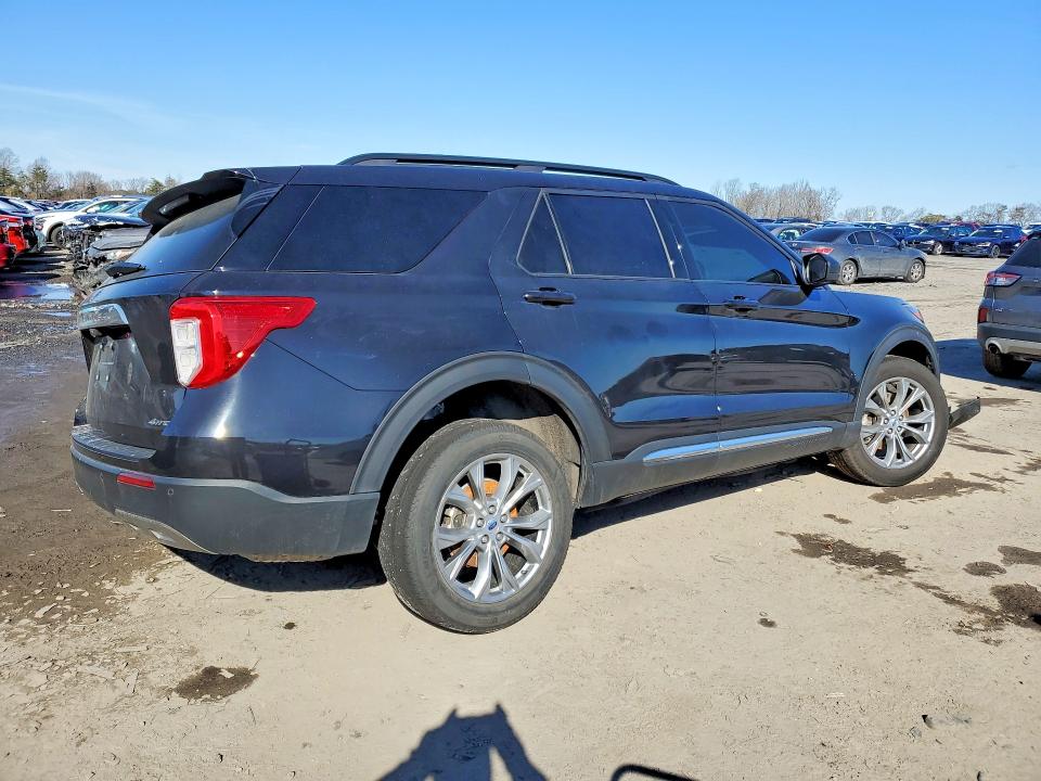 Photo 3 from auction – 2022 FORD EXPLORER with VIN 1FMSK8DH4NGC15862
