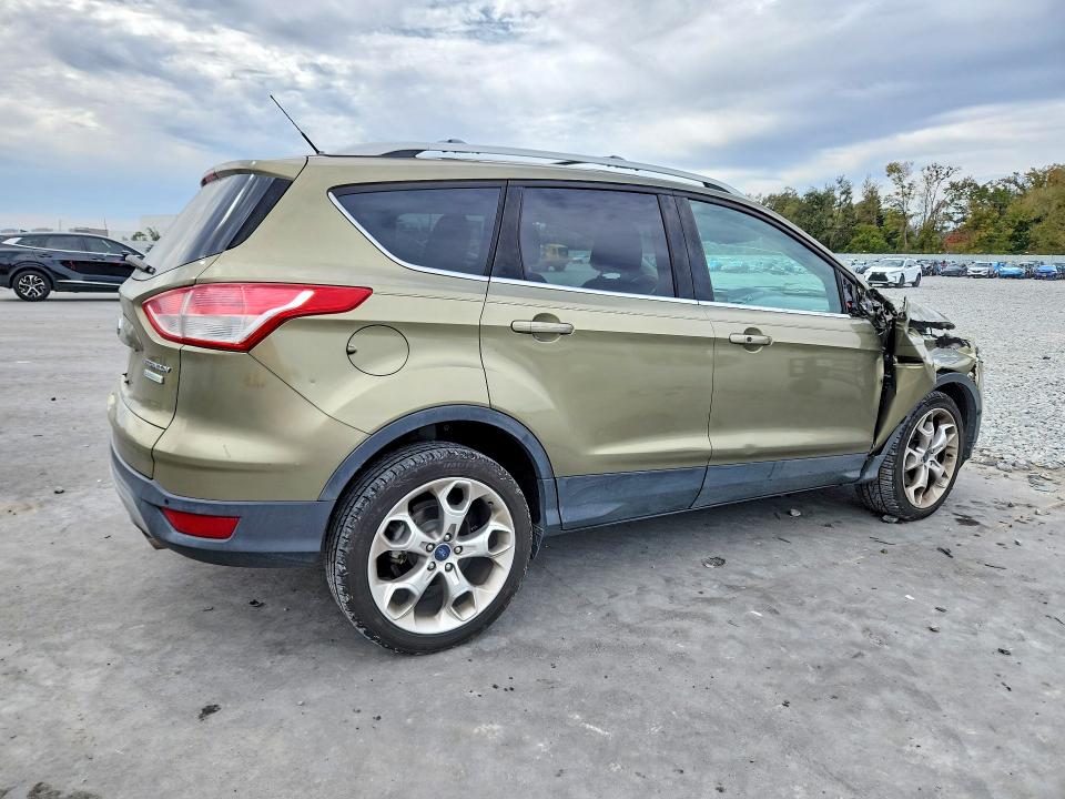 Photo 3 from auction – 2013 FORD ESCAPE with VIN 1FMCU0J95DUD75911