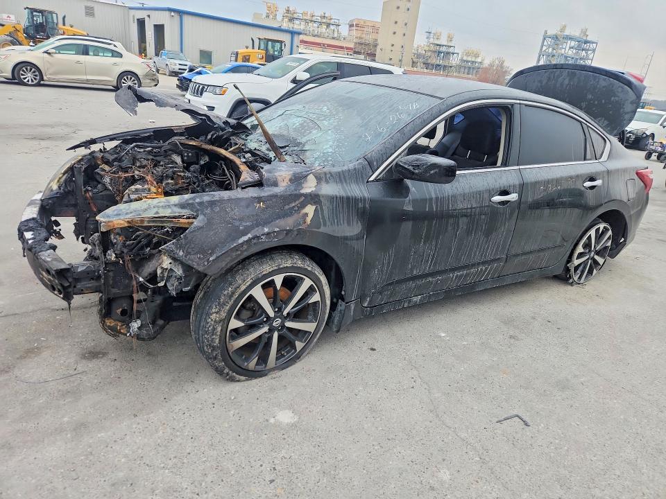 NISS ALTIMA 2018 con VIN 1N4AL3AP6JC108461 - Foto de la subasta