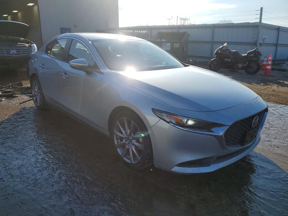 Photo 4 from auction – 2019 MAZDA 3 SELECT with VIN JM1BPBAM0K1117298