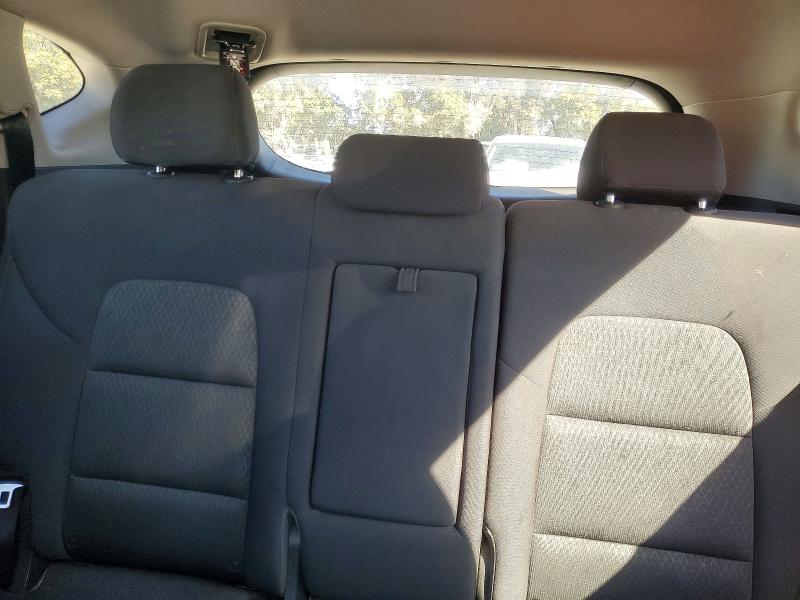 Photo 10 from auction – 2017 HYUNDAI TUCSON LIM with VIN KM8J33A40HU449192