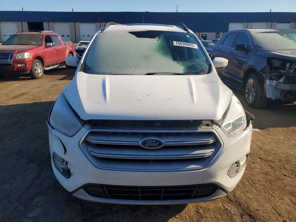 Photo 5 from auction – 2019 FORD ESCAPE with VIN 1FMCU0HD7KUA15675