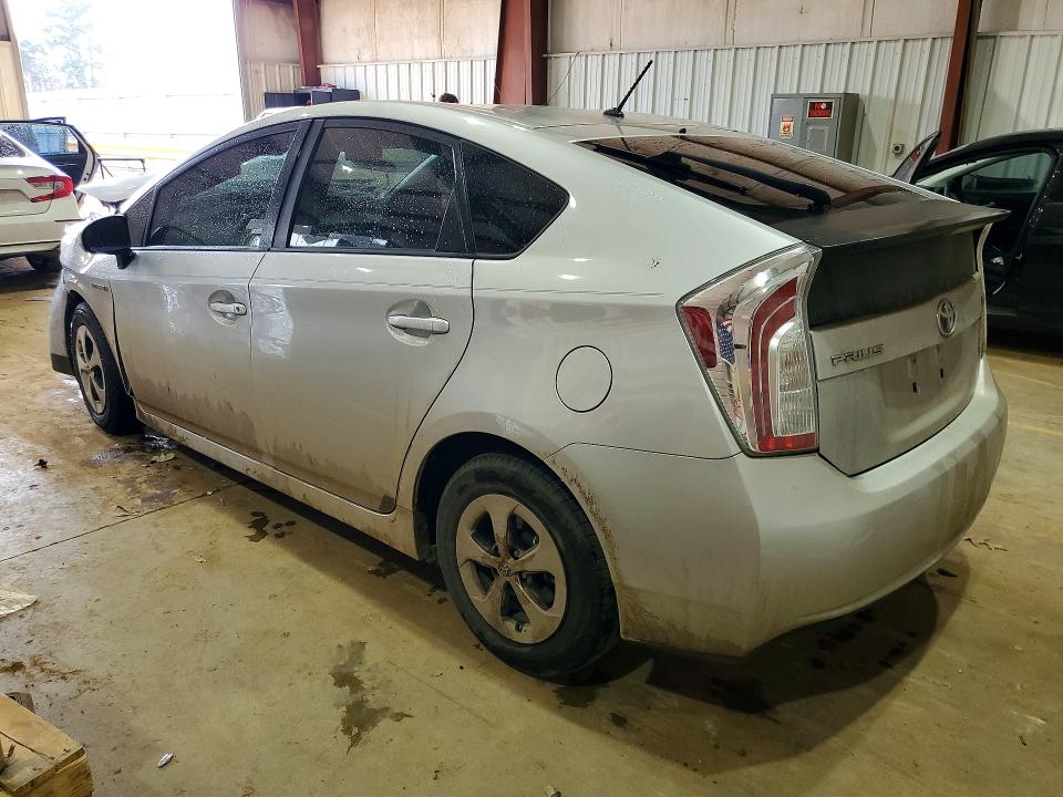 Photo 2 from auction – 2013 TOYOTA PRIUS with VIN JTDKN3DU2D5583124