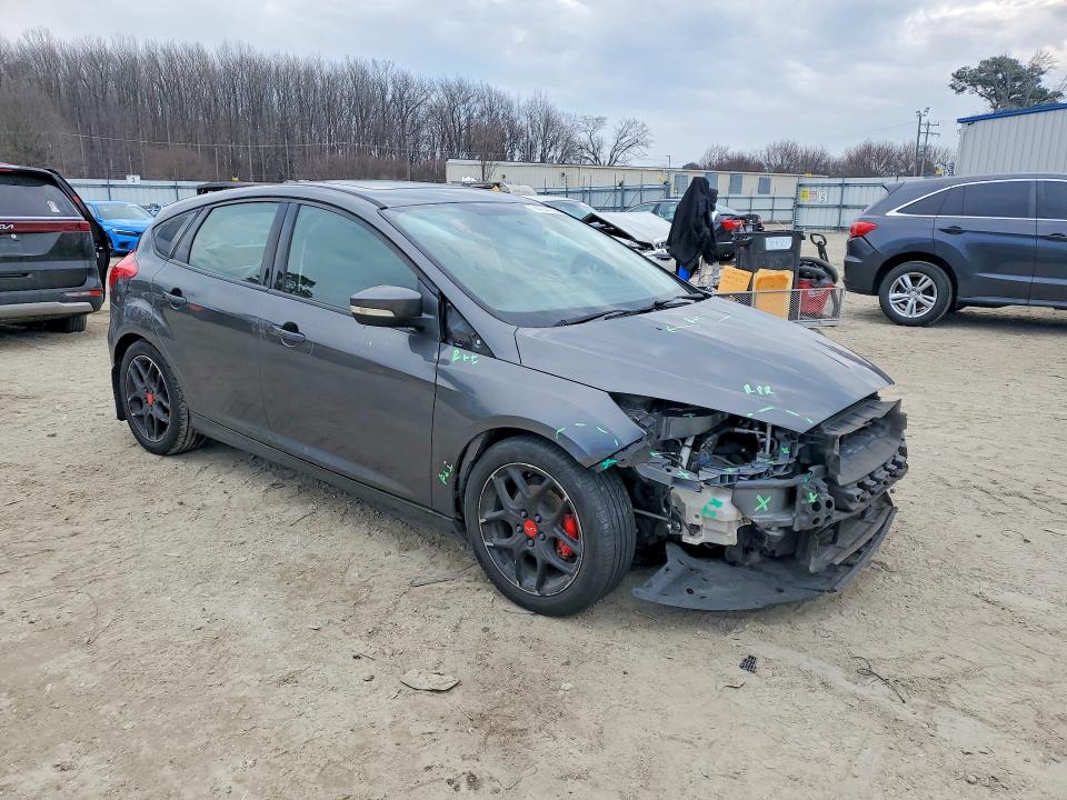 Photo 4 from auction – 2018 FORD FOCUS SEL with VIN 1FADP3M27JL217450