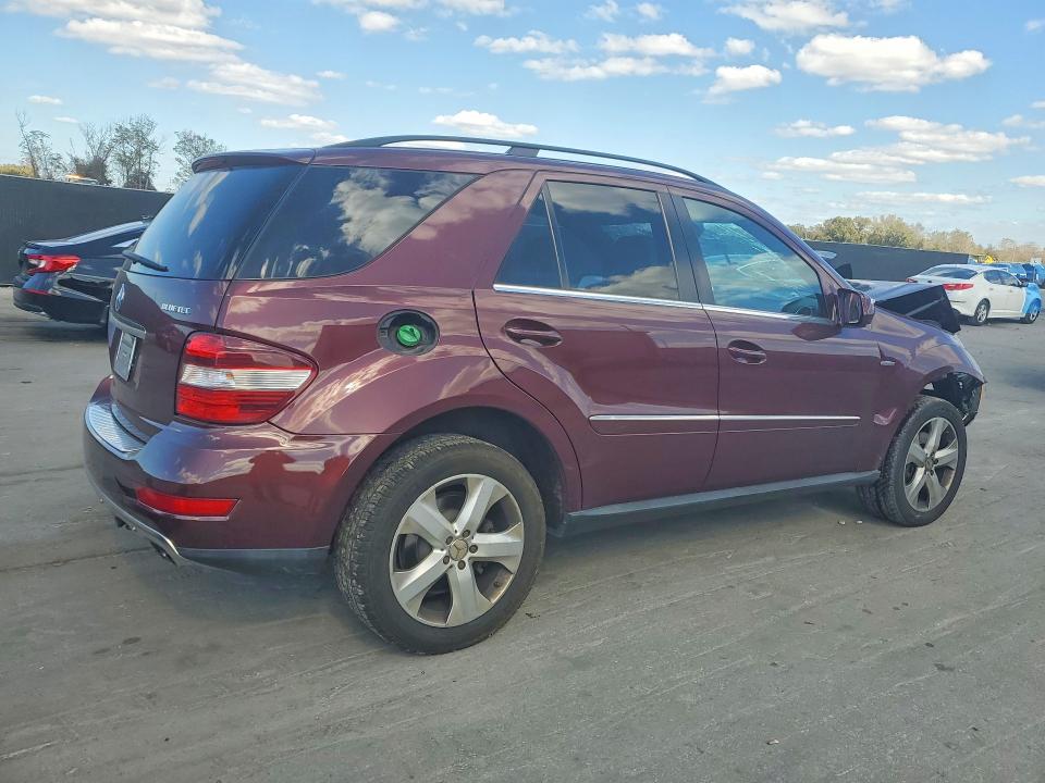 Photo 3 from auction – 2010 MERCEDES-BENZ ML 350 BLU with VIN 4JGBB2FB5AA600625