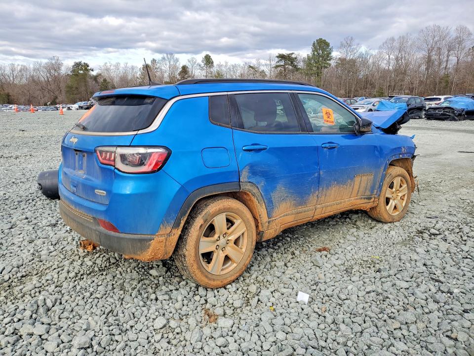 Photo 3 from auction – 2022 JEEP COMPASS with VIN 3C4NJCBBXNT106503