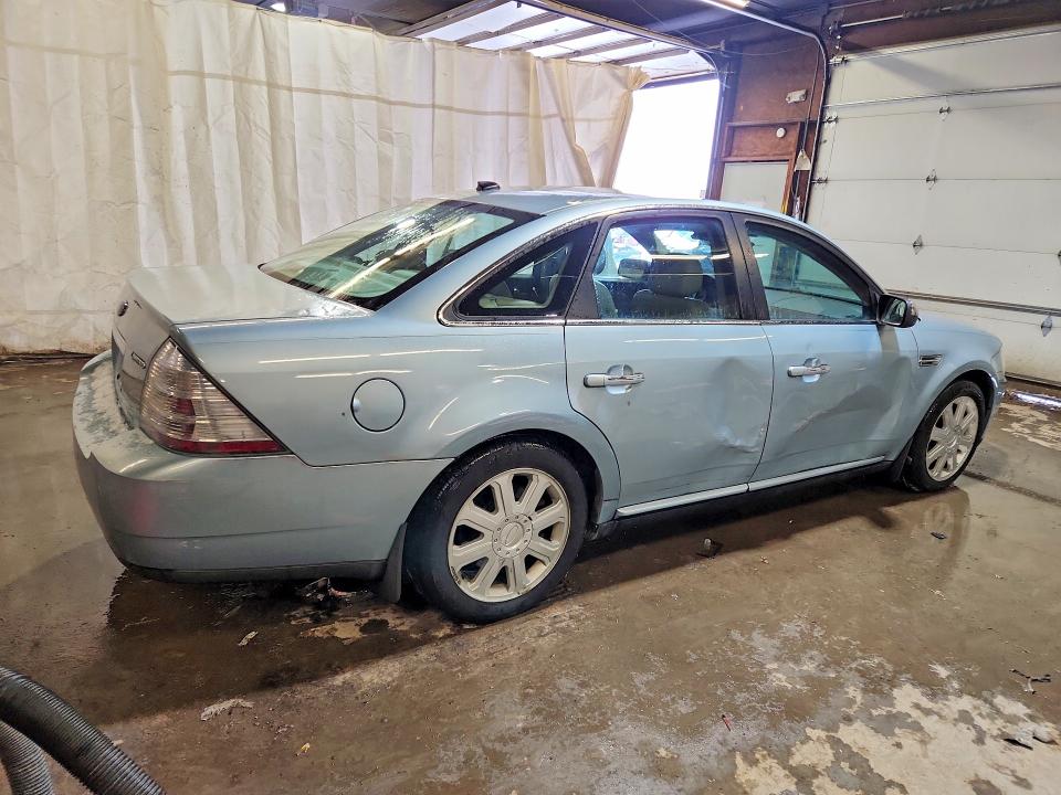 Photo 3 from auction – 2008 FORD TAURUS LIM with VIN 1FAHP25W98G103109