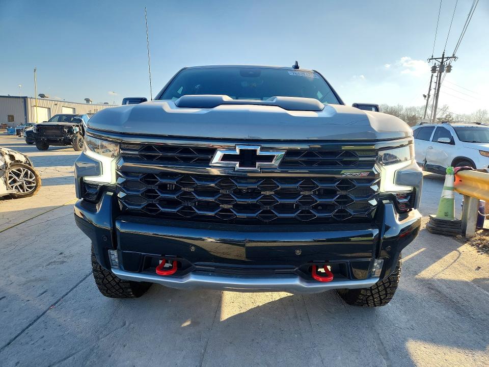 Photo 5 from auction – 2025 CHEVROLET SILVERADO with VIN 3GCUKHE81SG129520