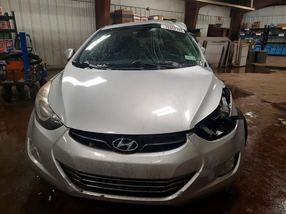 Photo 5 from auction – 2011 HYUNDAI ELANTRA with VIN KMHDH4AE8BU169427