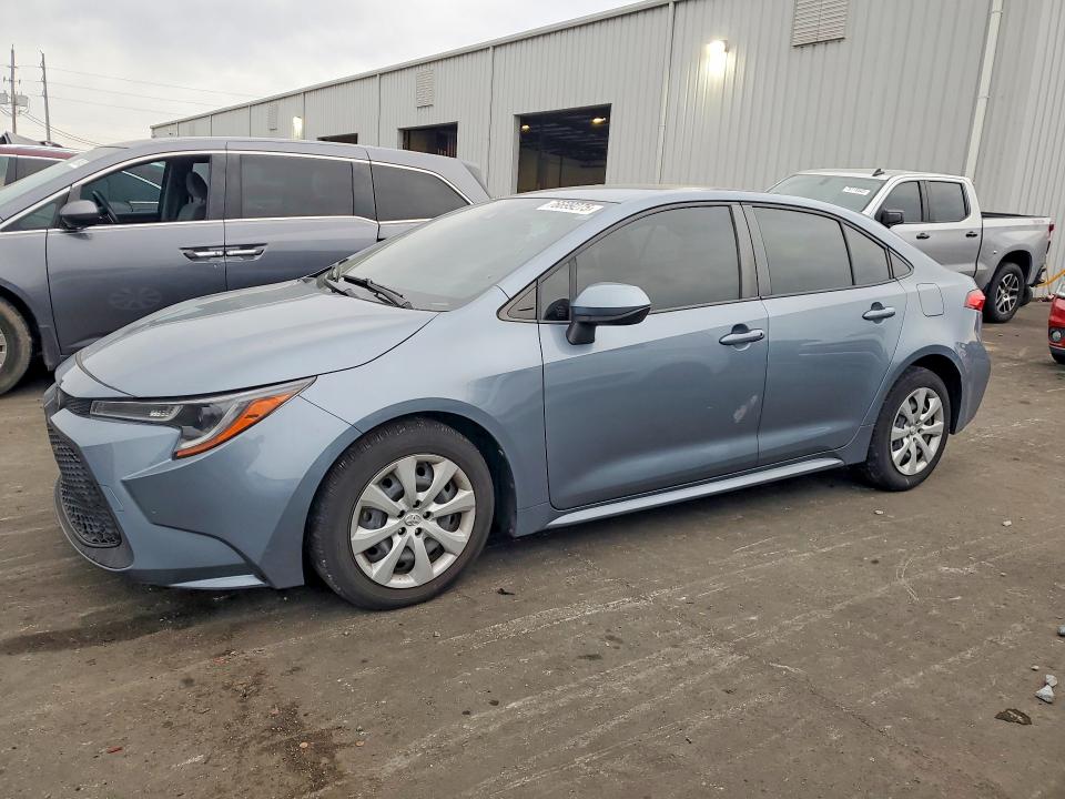 Photo 1 from auction – 2022 TOYOTA COROLLA LE with VIN JTDEPMAE8NJ223732