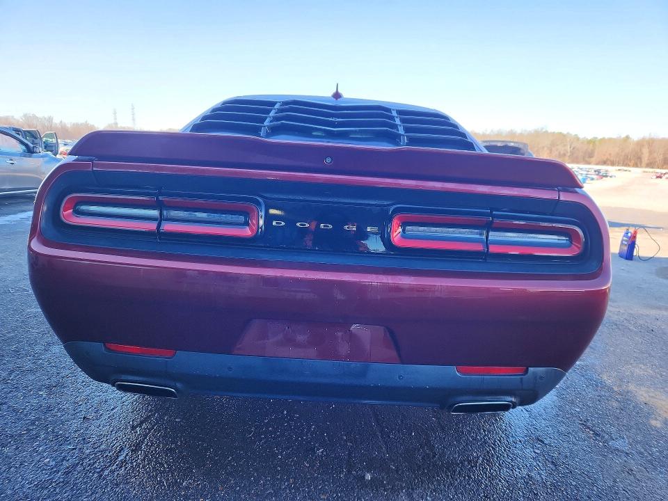 Photo 6 from auction – 2018 DODGE CHALLENGER with VIN 2C3CDZAGXJH171437