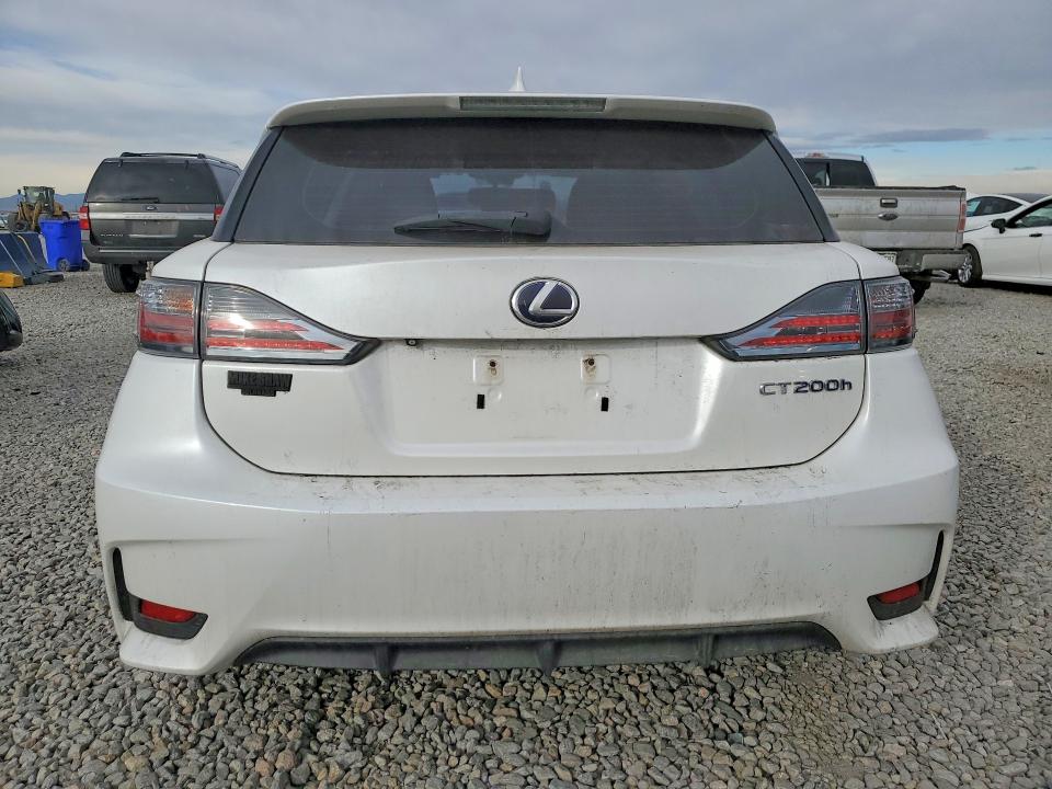 Photo 6 from auction – 2015 LEXUS CT 200 with VIN JTHKD5BH7F2222690