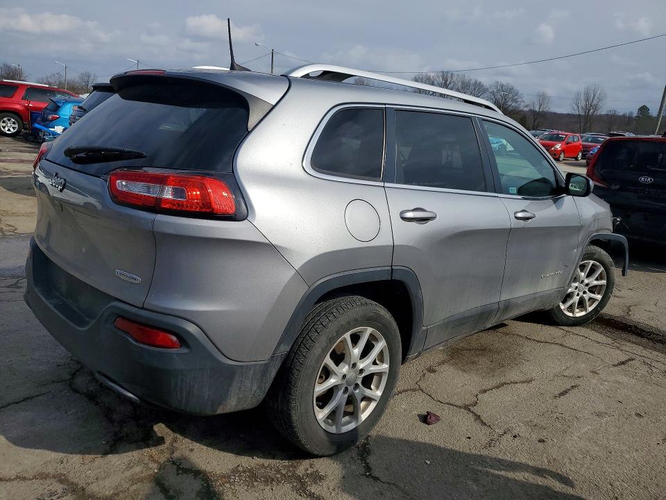 Photo 3 from auction – 2016 JEEP CHEROKEE with VIN 1C4PJLCB1GW136543
