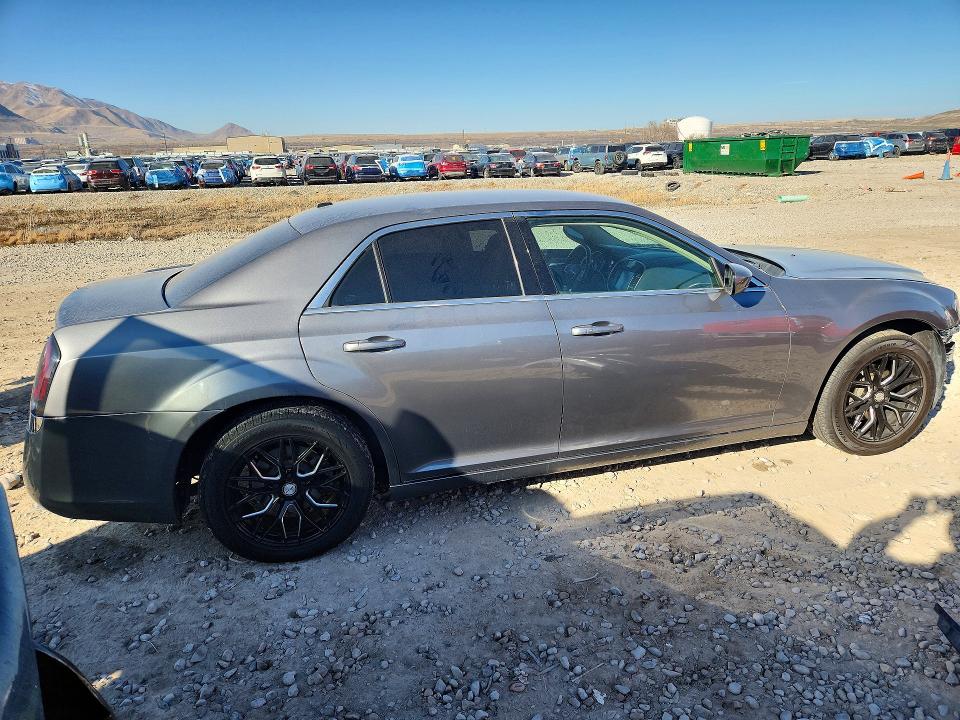 Photo 3 from auction – 2011 CHRYSLER 300 with VIN 2C3CA4CG0BH514377