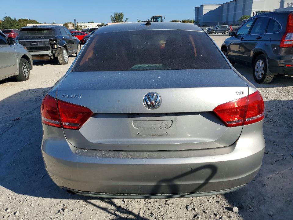 Photo 6 from auction – 2014 VOLKSWAGEN PASSAT S with VIN 1VWAS7A31EC094263