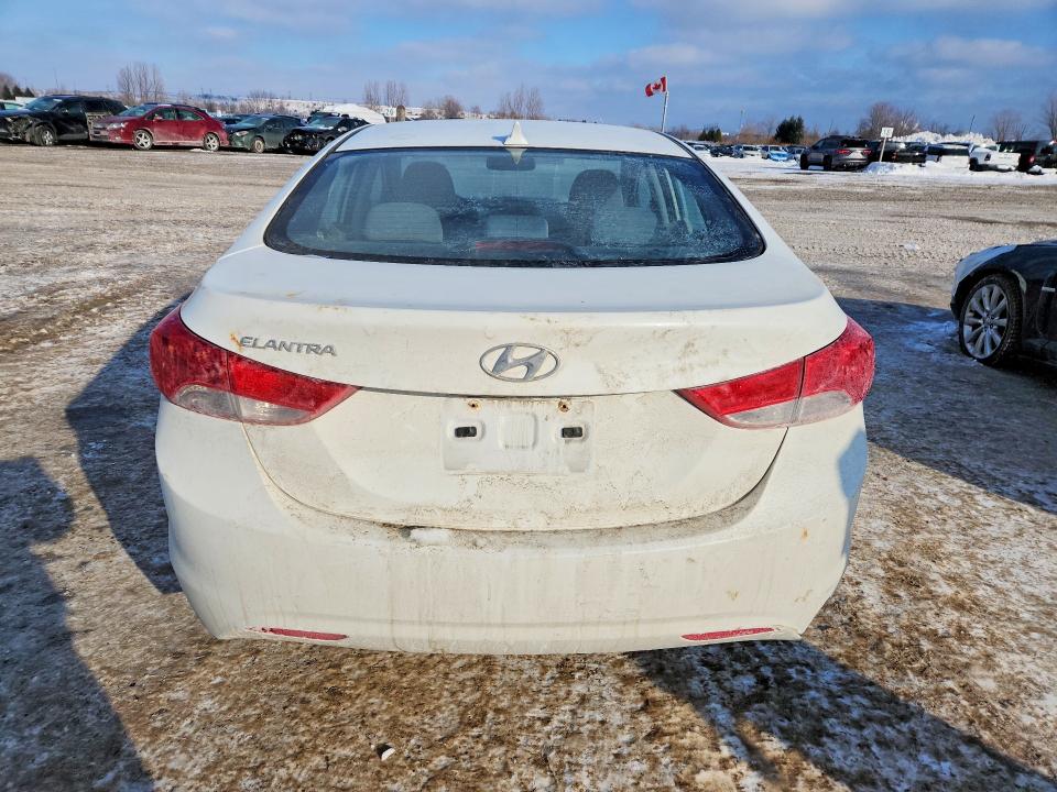 Photo 6 from auction – 2012 HYUNDAI ELANTRA with VIN 5NPDH4AE9CH123301