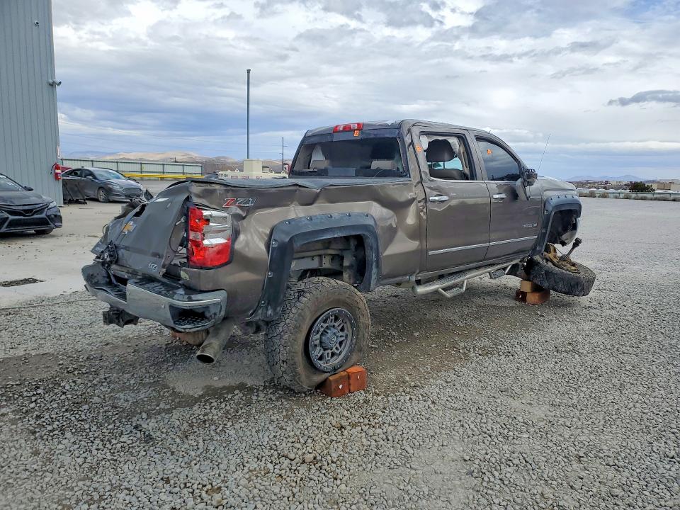 Photo 3 from auction – 2015 CHEVROLET SILVERADO with VIN 1GC1KWE82FF668629