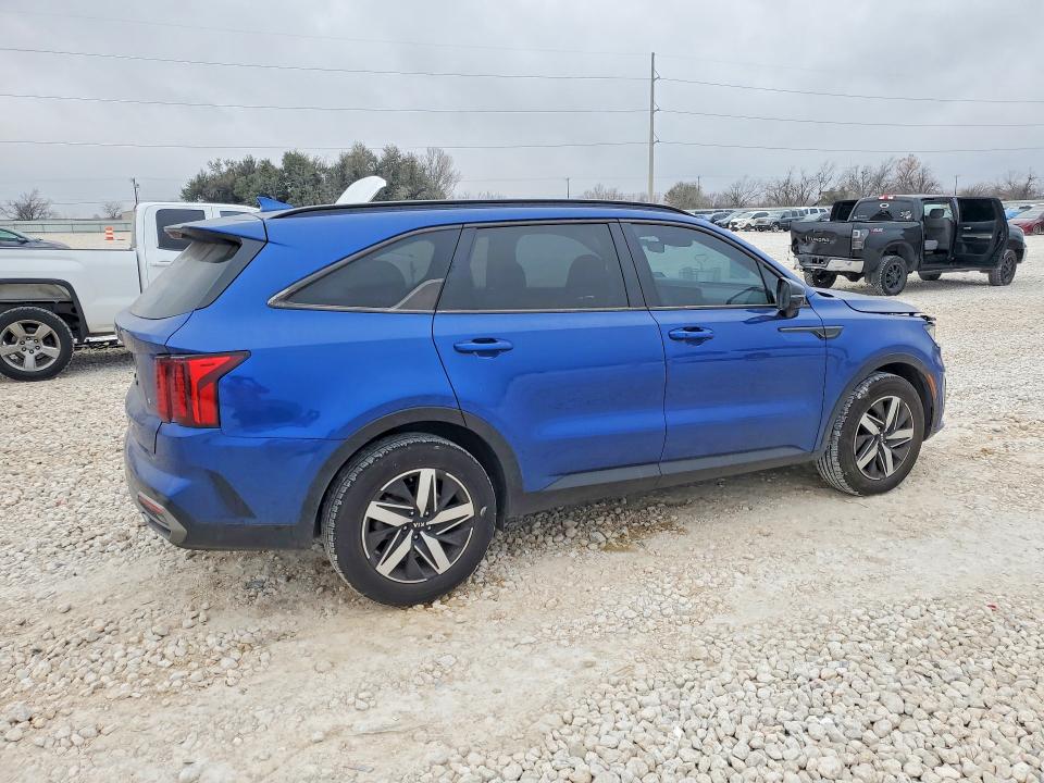 Photo 3 from auction – 2021 KIA SORENTO S with VIN 5XYRL4LC4MG010395