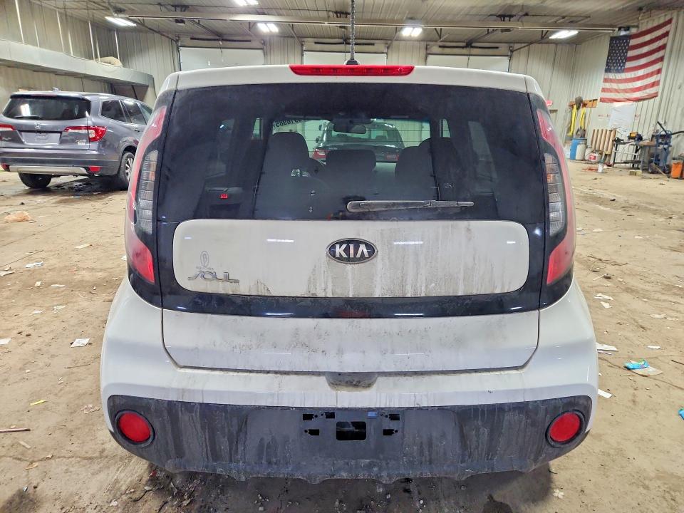 Photo 6 from auction – 2017 KIA SOUL with VIN KNDJN2A26H7459120