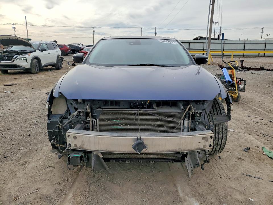 Photo 5 from auction – 2017 NISS MAXIMA with VIN 1N4AA6AP5HC442630
