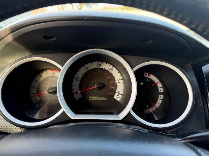 Photo 8 from auction – 2014 TOYOTA TACOMA DOU with VIN 5TFLU4EN2EX108258