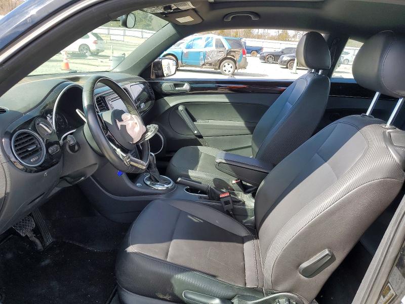 Photo 7 from auction – 2012 VOLKSWAGEN BEETLE with VIN 3VWJP7AT1CM665165