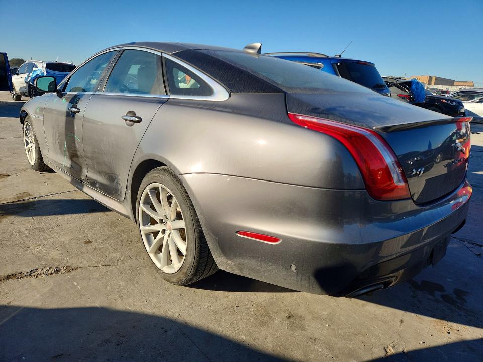 Photo 2 from auction – 2016 JAGUAR XJ with VIN SAJWA1C75G8V98590