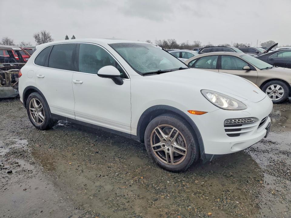 Photo 4 from auction – 2013 PORSCHE CAYENNE with VIN WP1AA2A27DLA06507