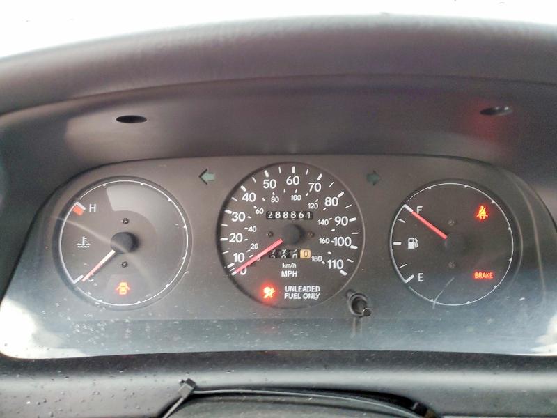 Photo 9 from auction – 1995 TOYOTA COROLLA with VIN 2T1AE04B0SC068907