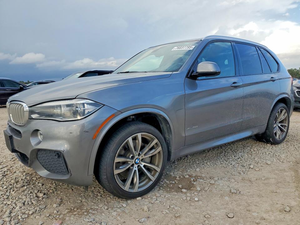 BMW X5 2016 with VIN 5UXKR6C52G0J81829 - Photo from auction
