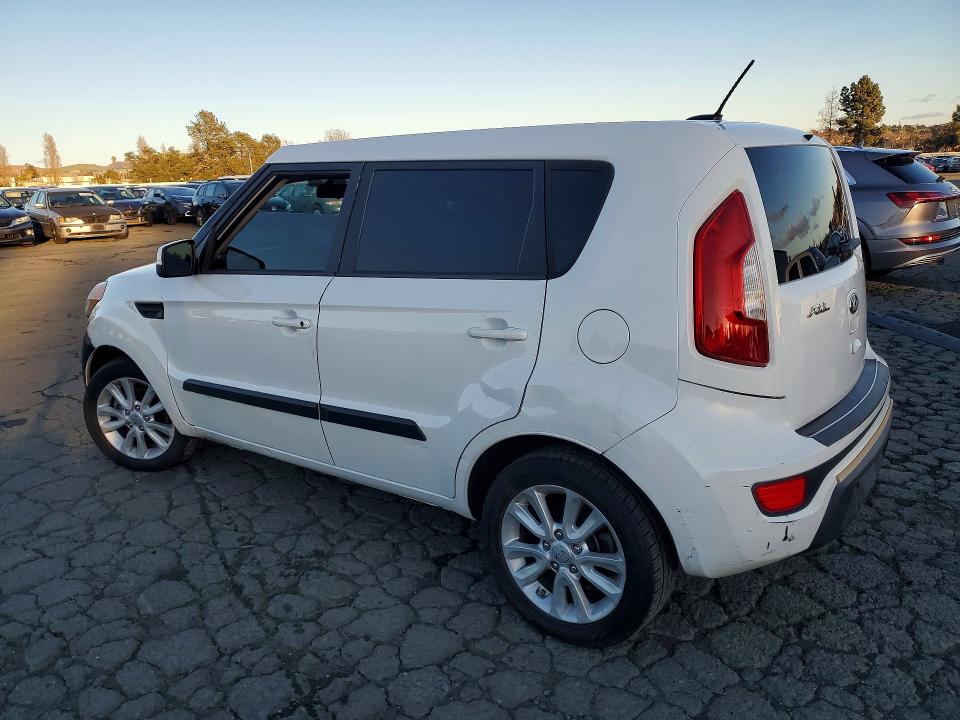 Photo 2 from auction – 2013 KIA SOUL with VIN KNDJT2A62D7512303