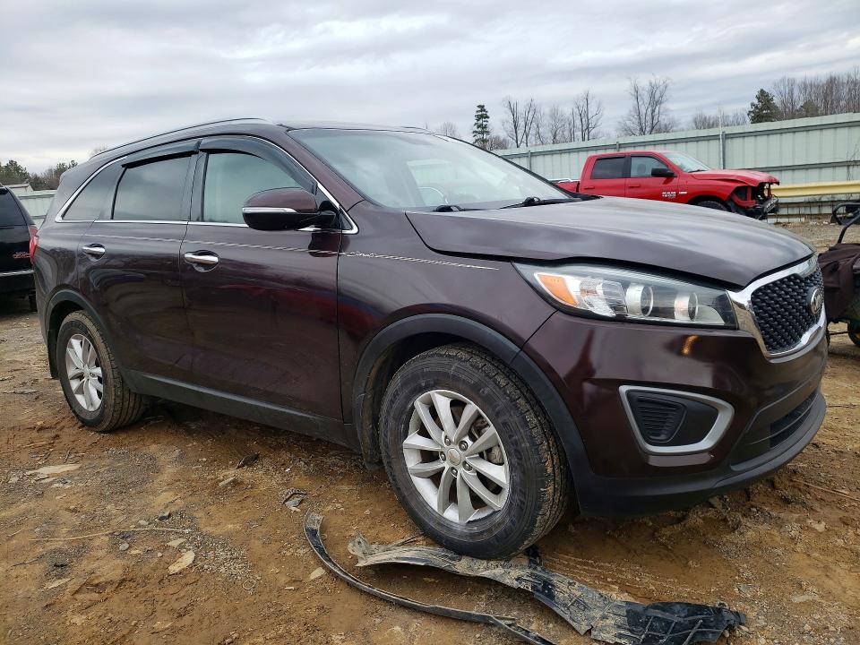 Photo 4 from auction – 2016 KIA SORENTO with VIN 5XYPG4A37GG065782
