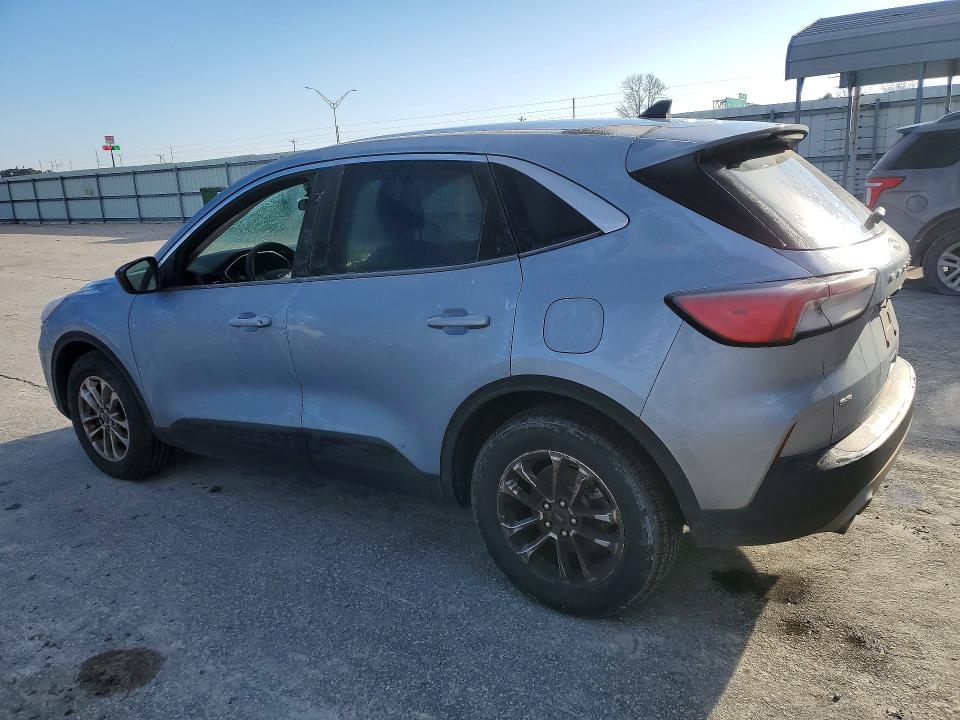 Photo 2 from auction – 2022 FORD ESCAPE SE with VIN 1FMCU0G6XNUB18872