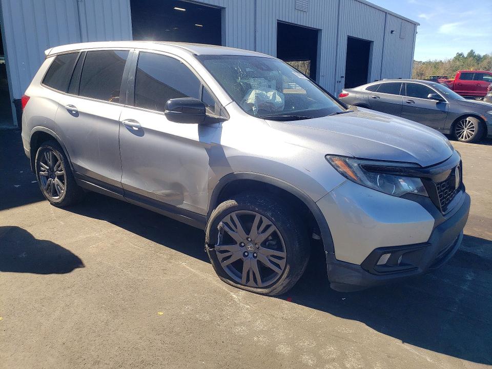 Photo 4 from auction – 2020 HONDA PASSPORT with VIN 5FNYF7H52LB006544