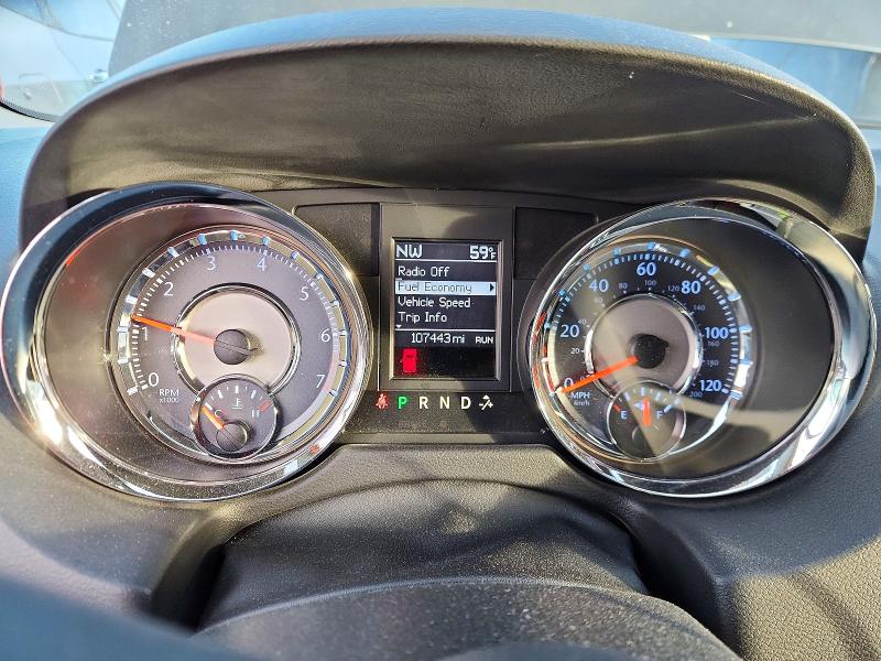 Photo 9 from auction – 2016 CHRYSLER TOWN & COU with VIN 2C4RC1GG1GR199941