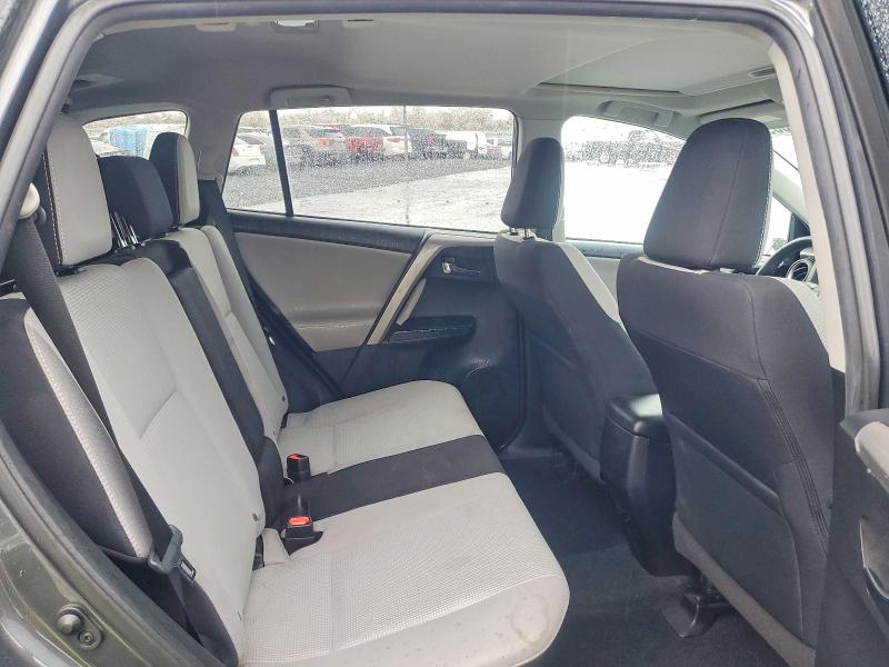 Photo 11 from auction – 2018 TOYOTA RAV4 with VIN 2T3WFREV0JW506250