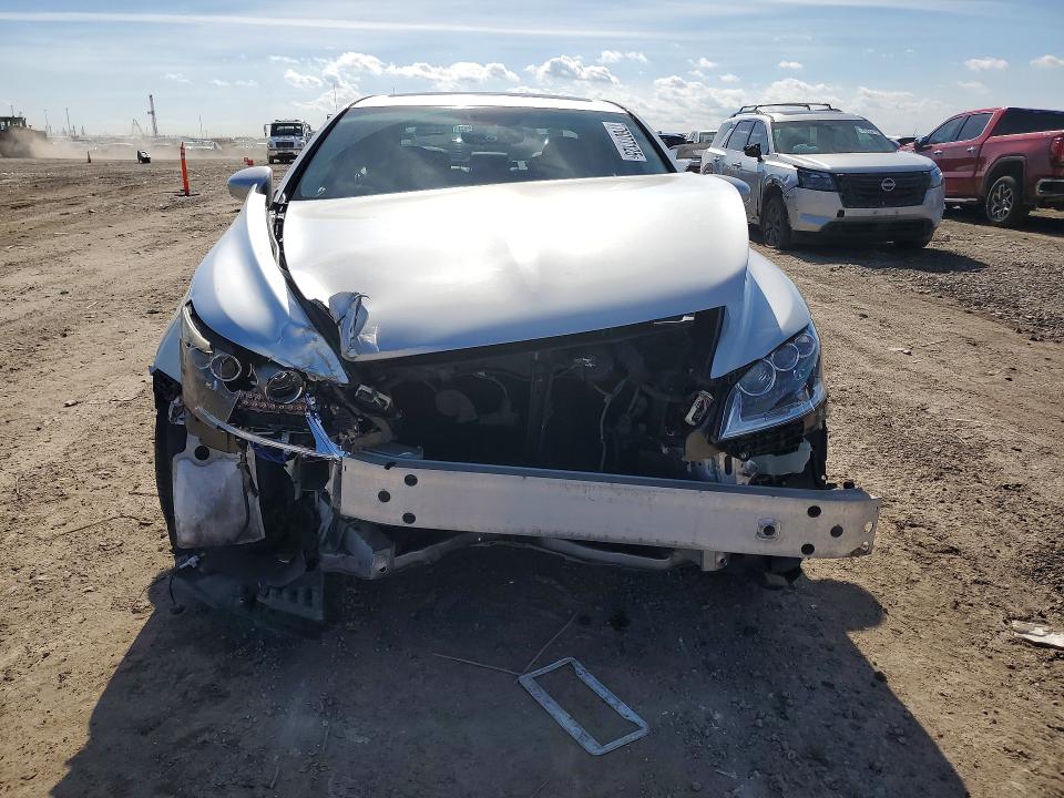 Photo 5 from auction – 2013 LEXUS LS 460L with VIN JTHGL5EF1D5047397