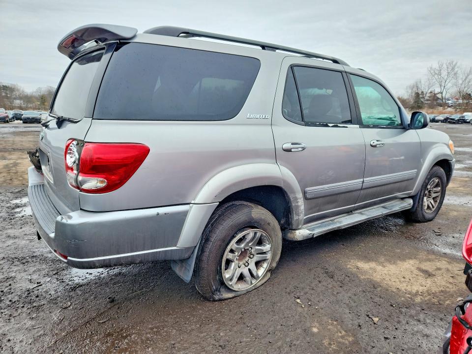 Photo 3 from auction – 2005 TOYOTA SEQUOIA with VIN 5TDBT48A95S254976