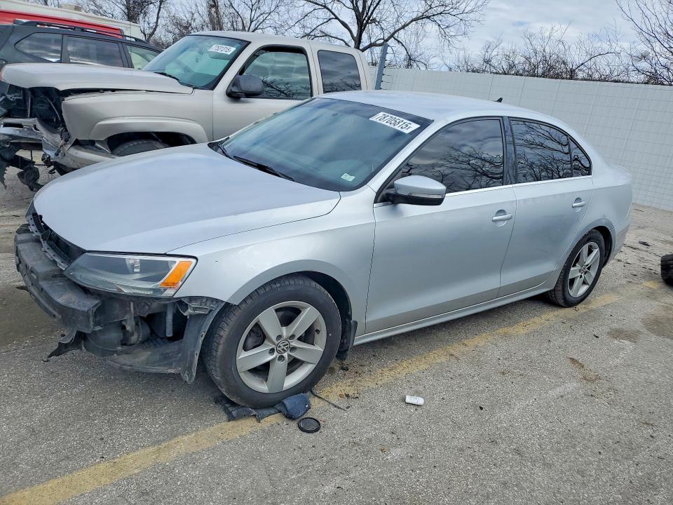 Photo 1 from auction – 2014 VOLKSWAGEN JETTA with VIN 3VWLL7AJXEM357157